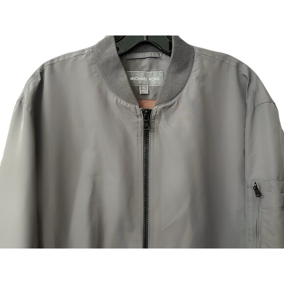 Michael Kors Mens Size XL Grey Lightweight Bomber Jacket EUC Water Resistant - Picture 3 of 10